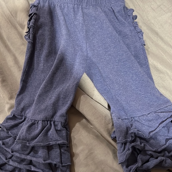 18-24 month ruffle butts pants. EUC - Picture 2 of 2